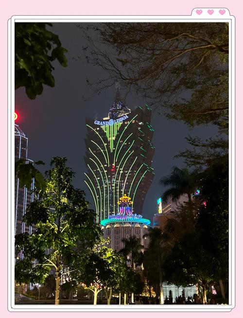 新澳2025资料最新大全和长沙暴雨楼梯变瀑布与长沙暴雨视频