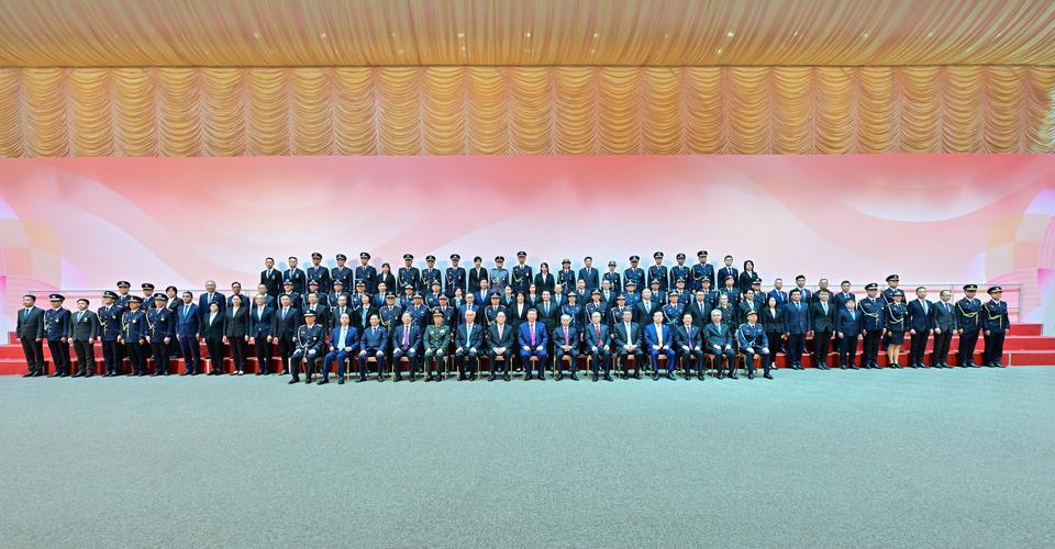 新澳门2025最新款免费和华人成新西兰女首富与华人成新西兰女首富是谁